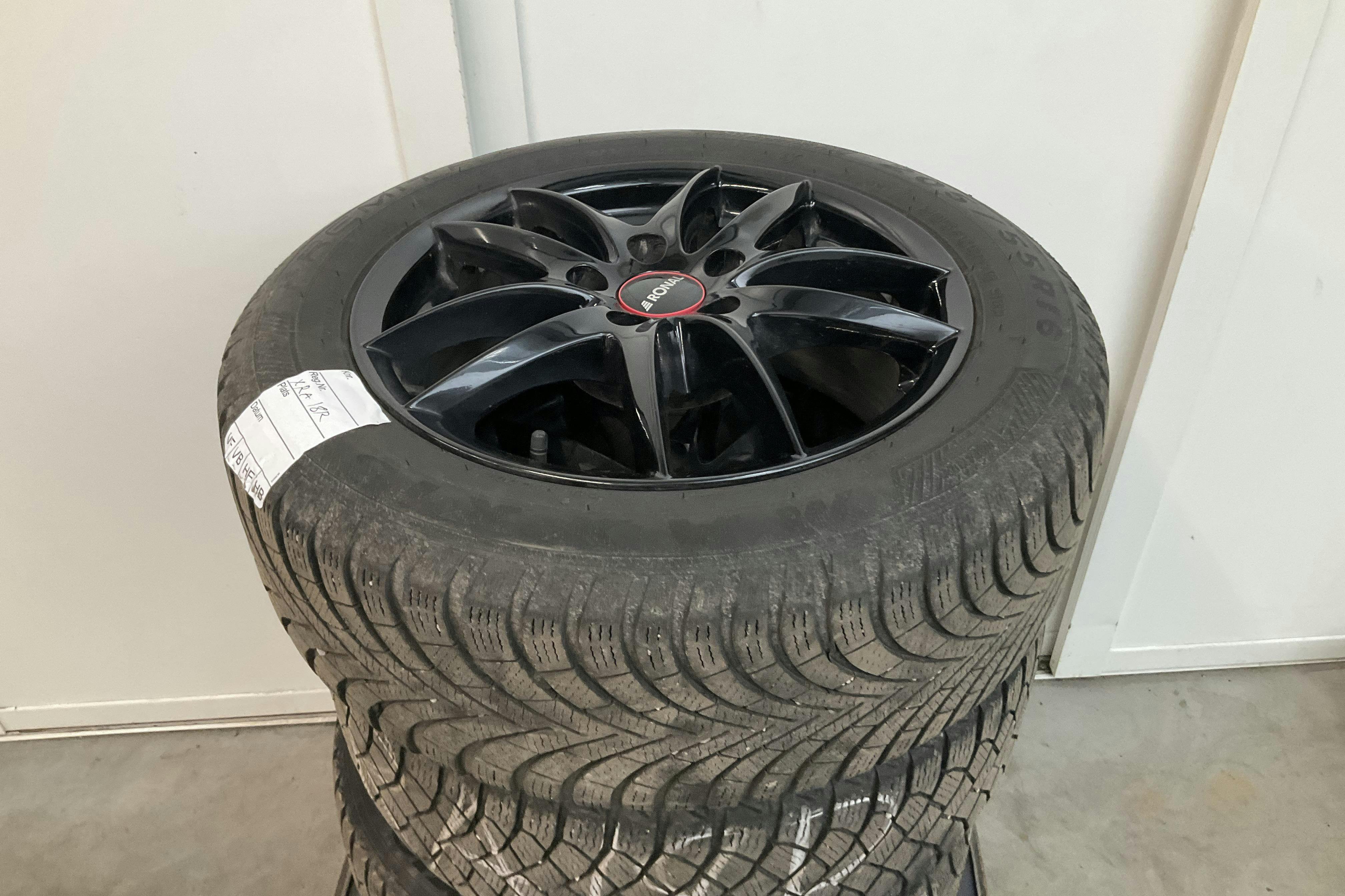 Vehicle Image 14