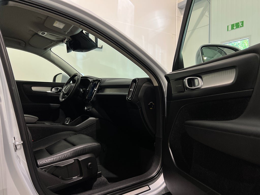 Vehicle Image 26