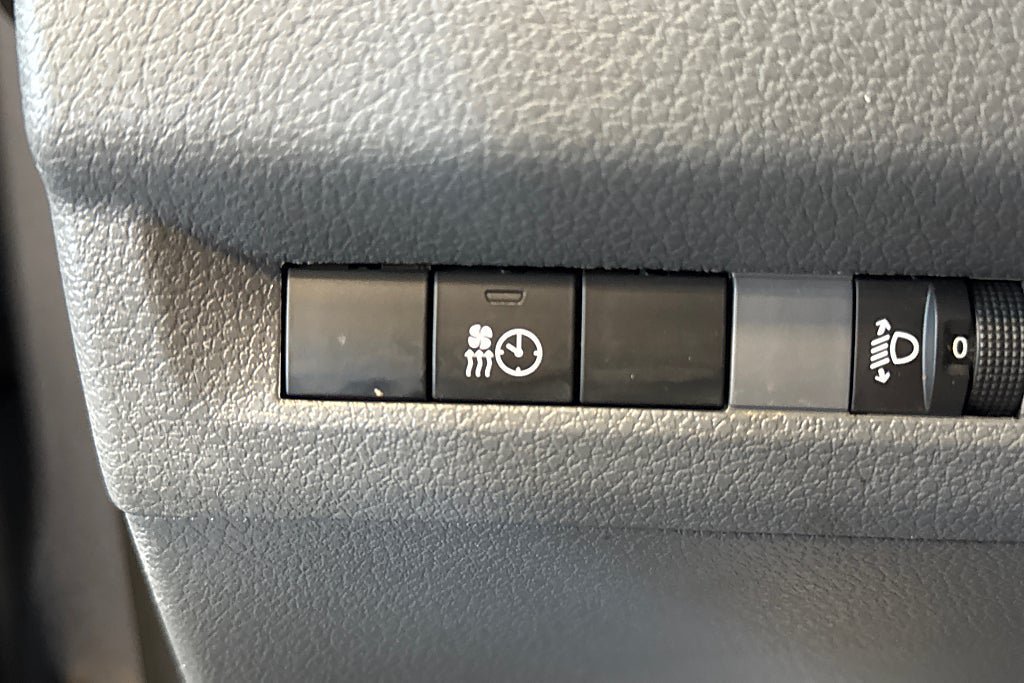 Vehicle Image 22
