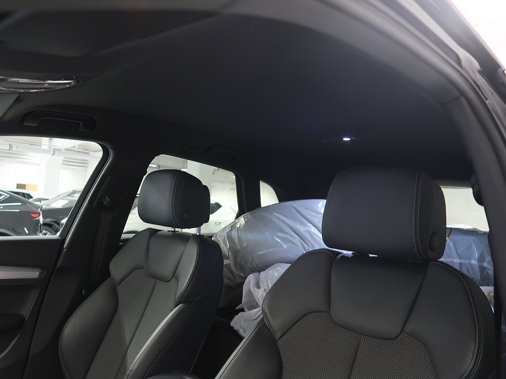 Vehicle Image 23