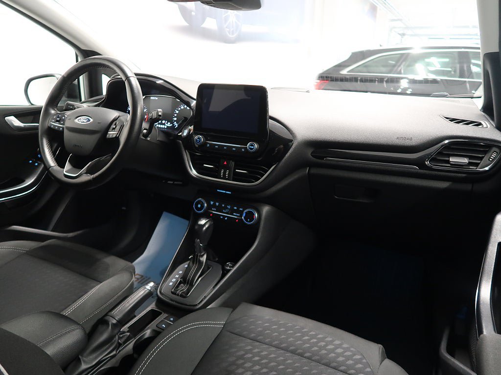 Vehicle Image 18