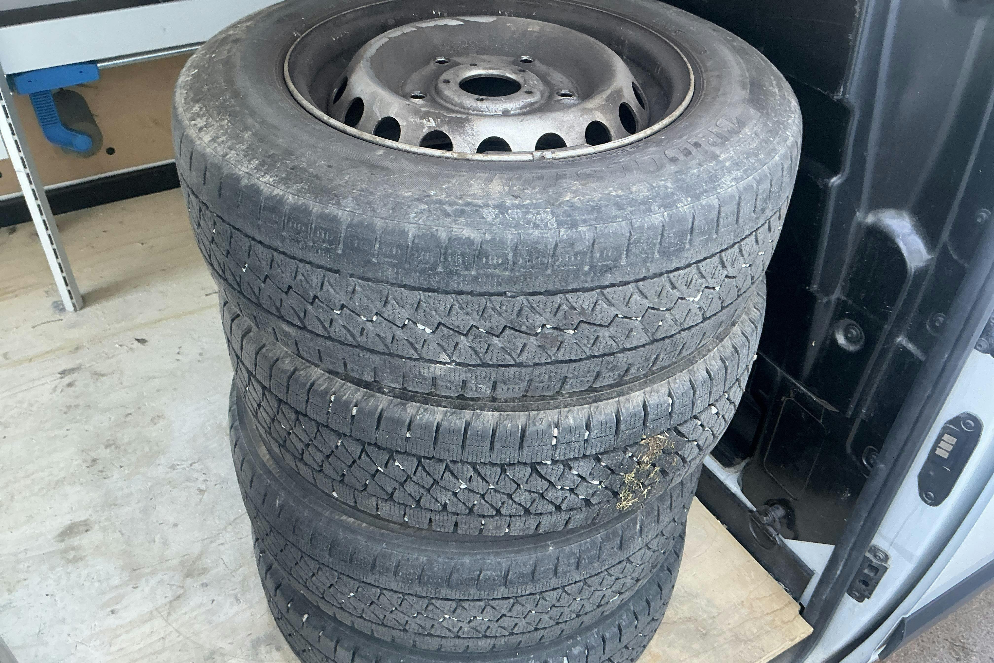 Vehicle Image 13
