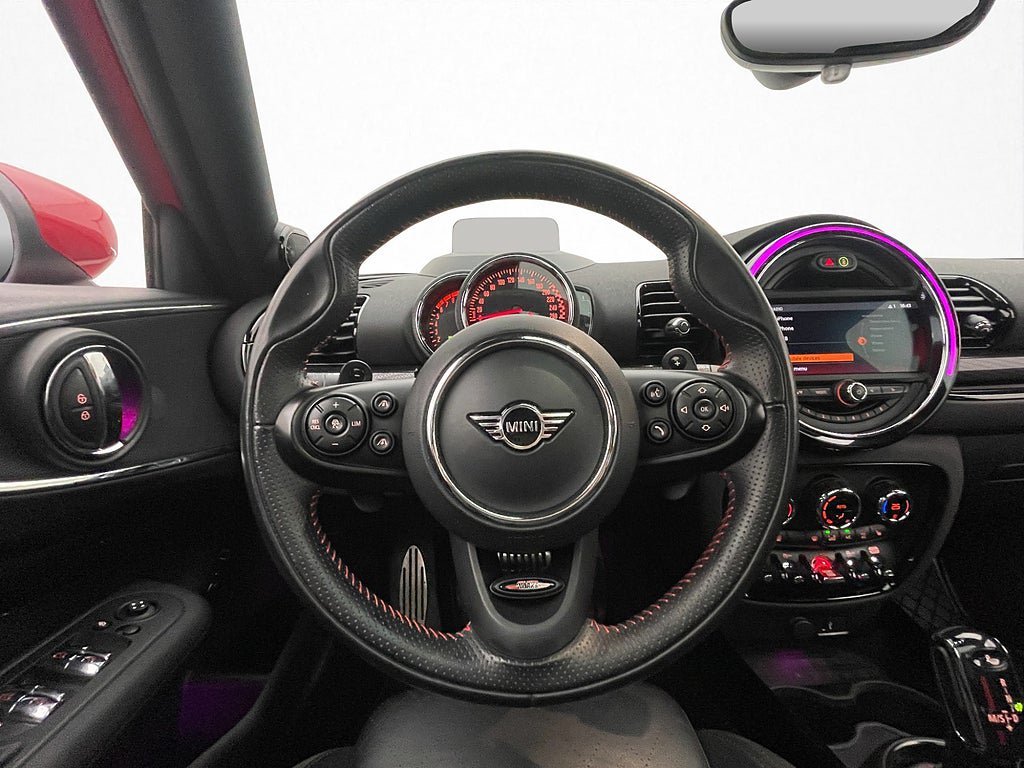 Vehicle Image 38