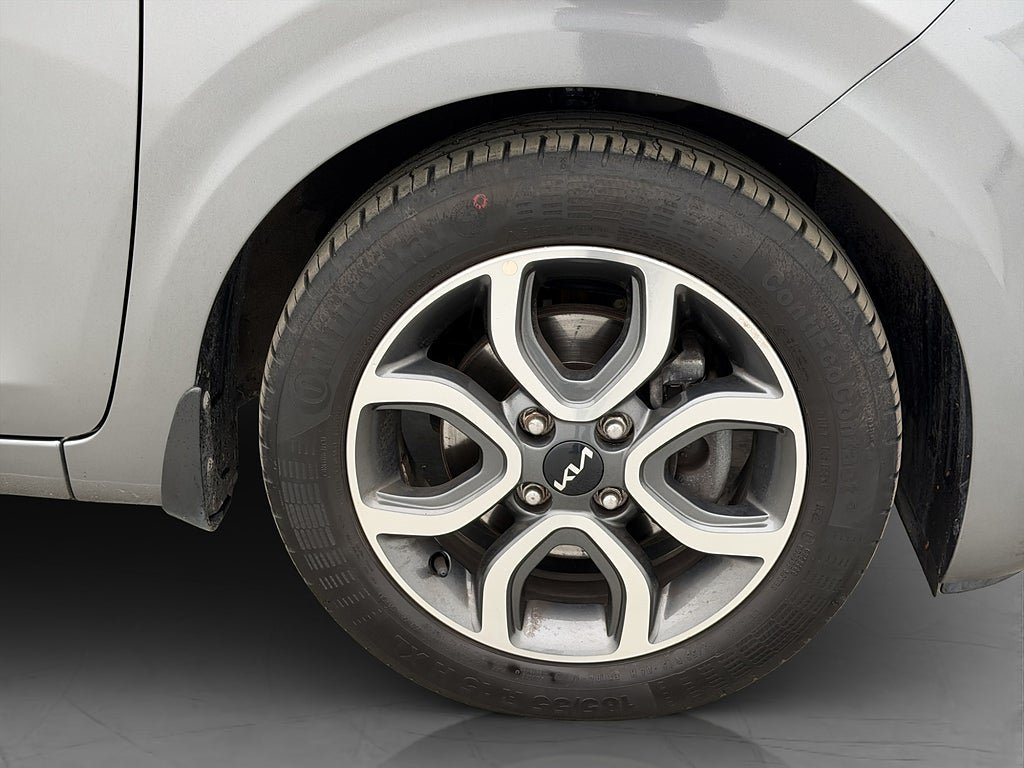 Vehicle Image 30