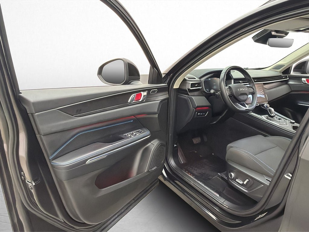 Vehicle Image 11