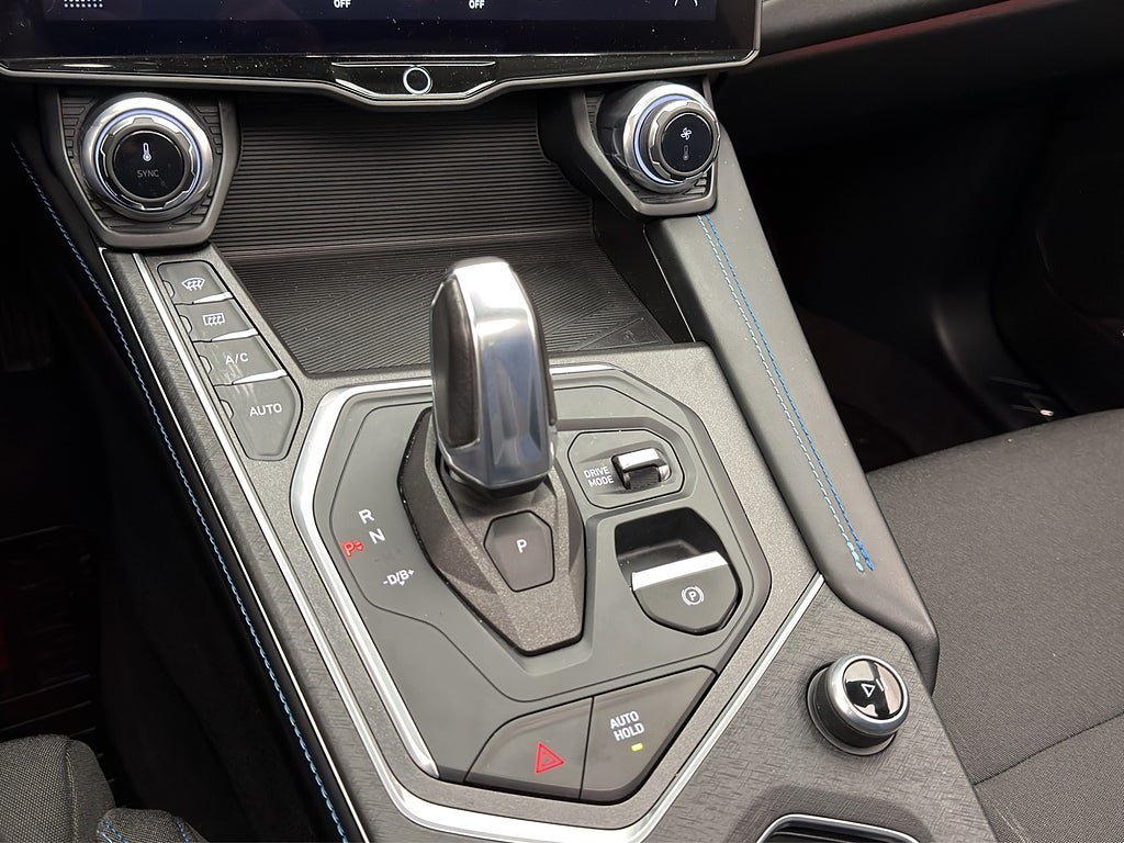 Vehicle Image 24