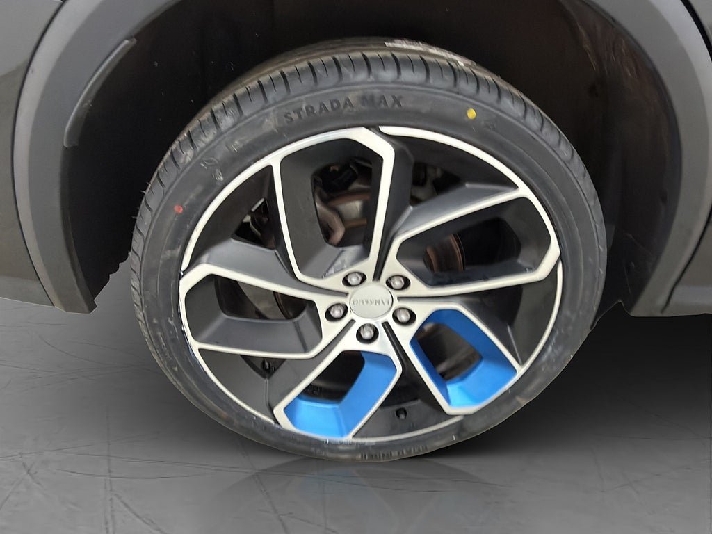 Vehicle Image 33