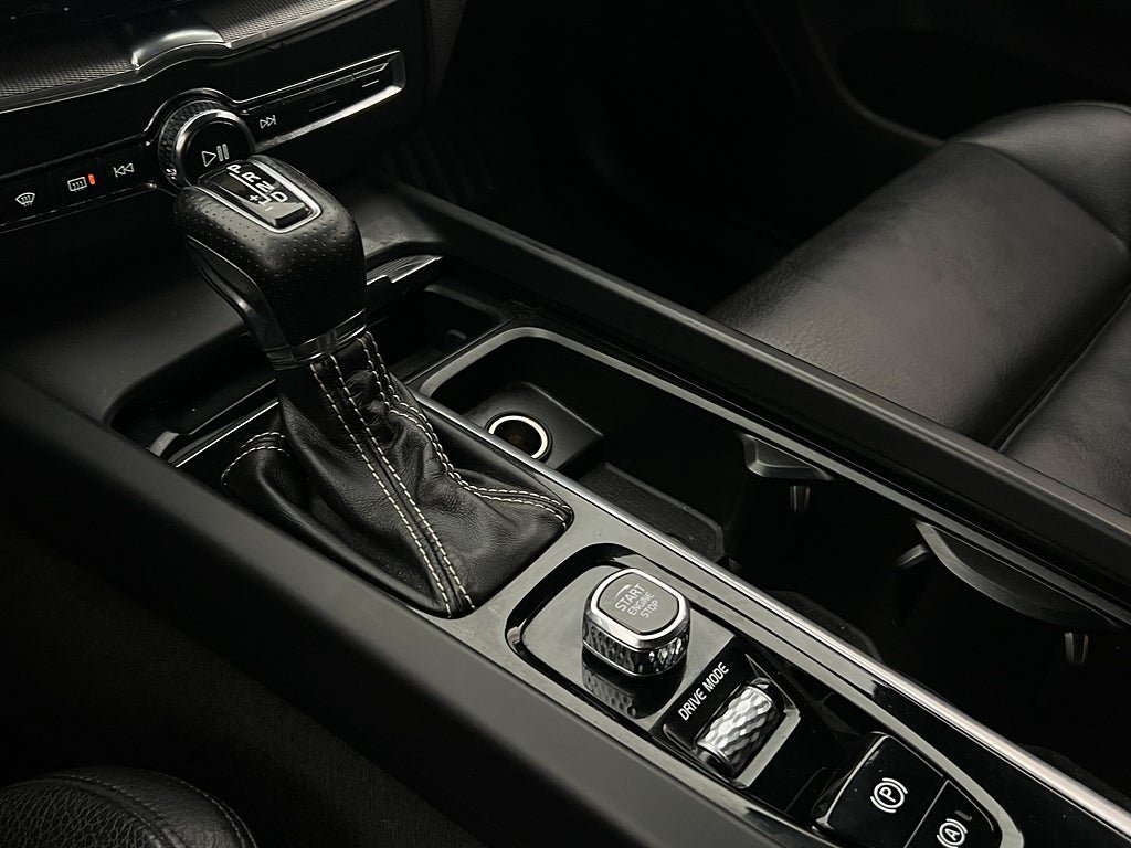 Vehicle Image 29