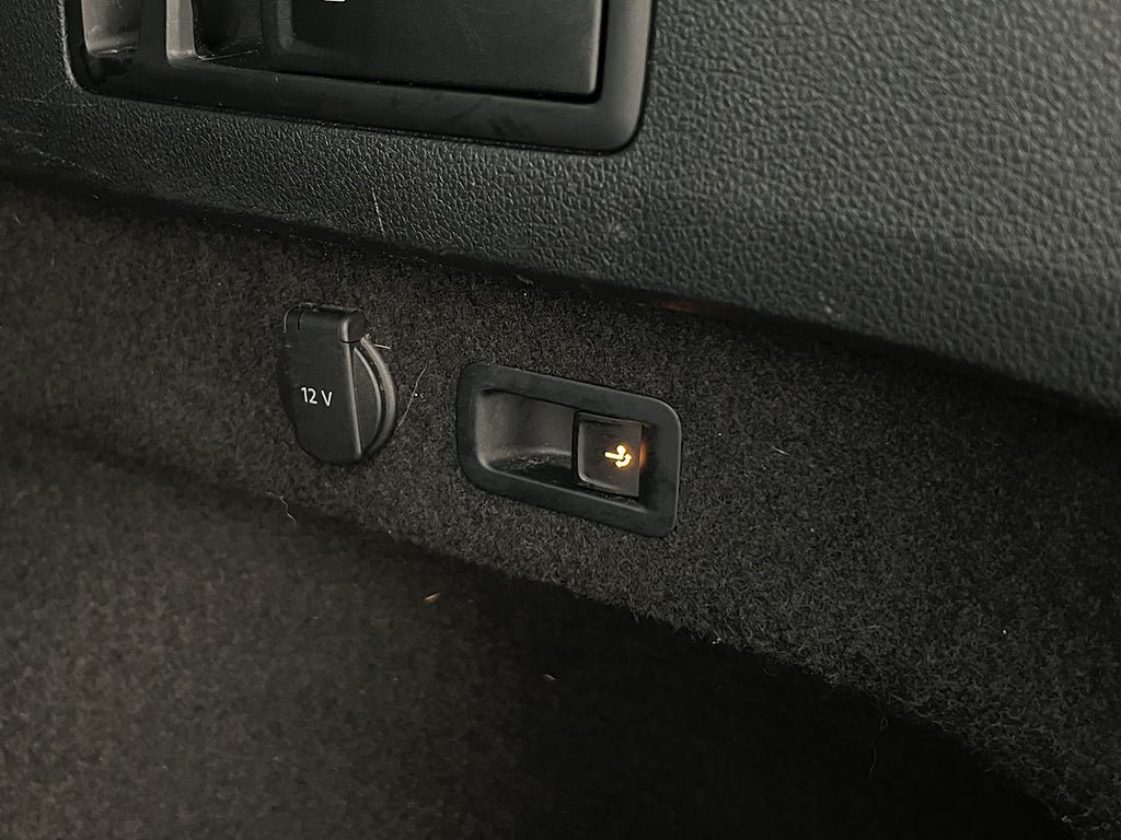 Vehicle Image 28