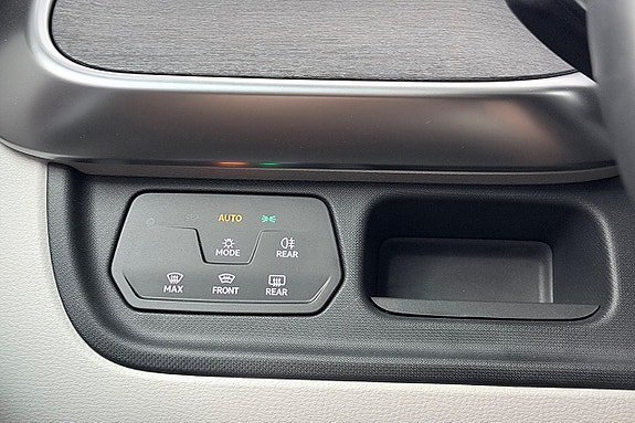 Vehicle Image 34