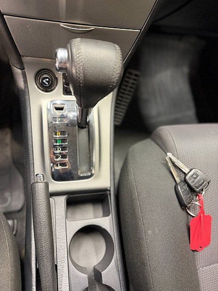 Vehicle Image 12