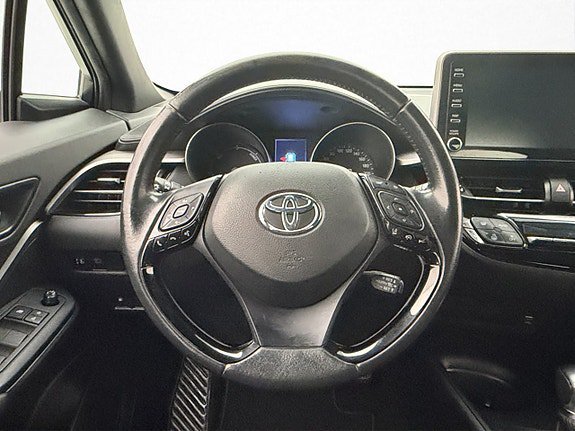 Vehicle Image 12
