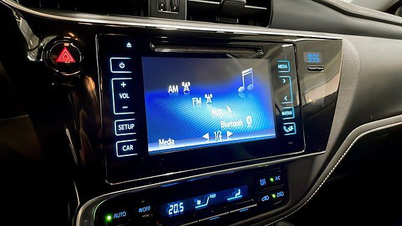 Vehicle Image 9