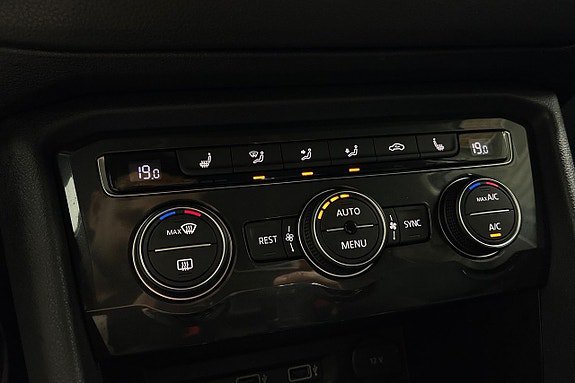 Vehicle Image 28