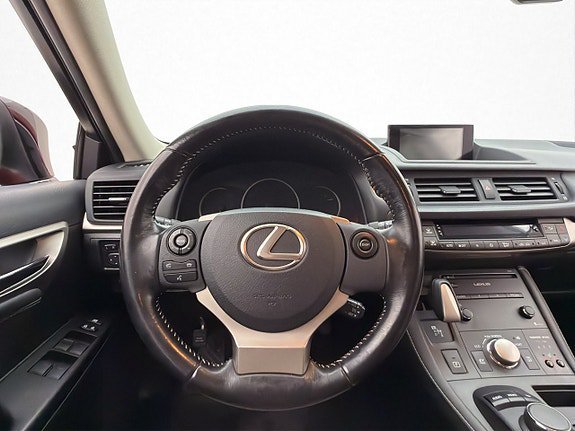 Vehicle Image 19