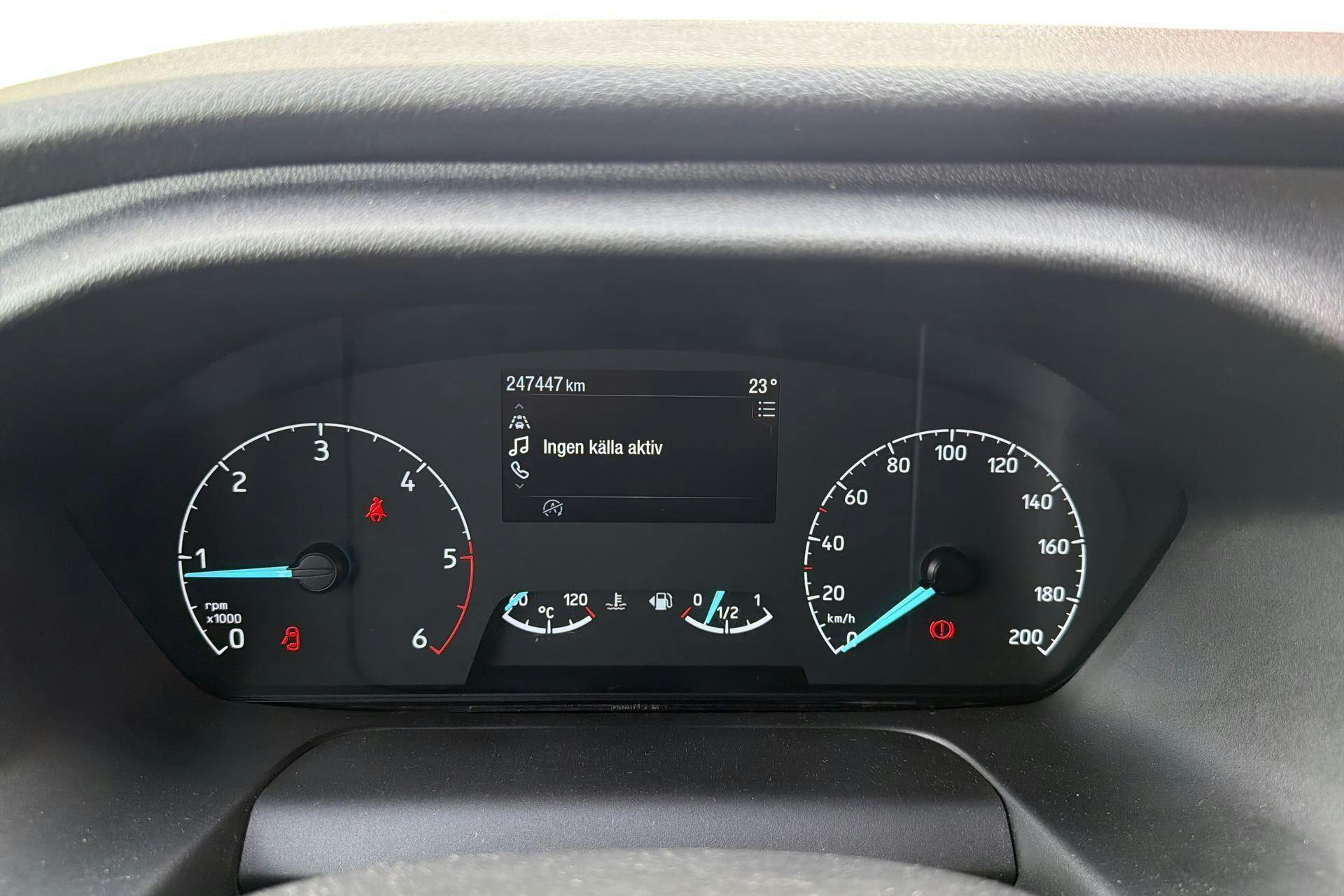 Vehicle Image 12