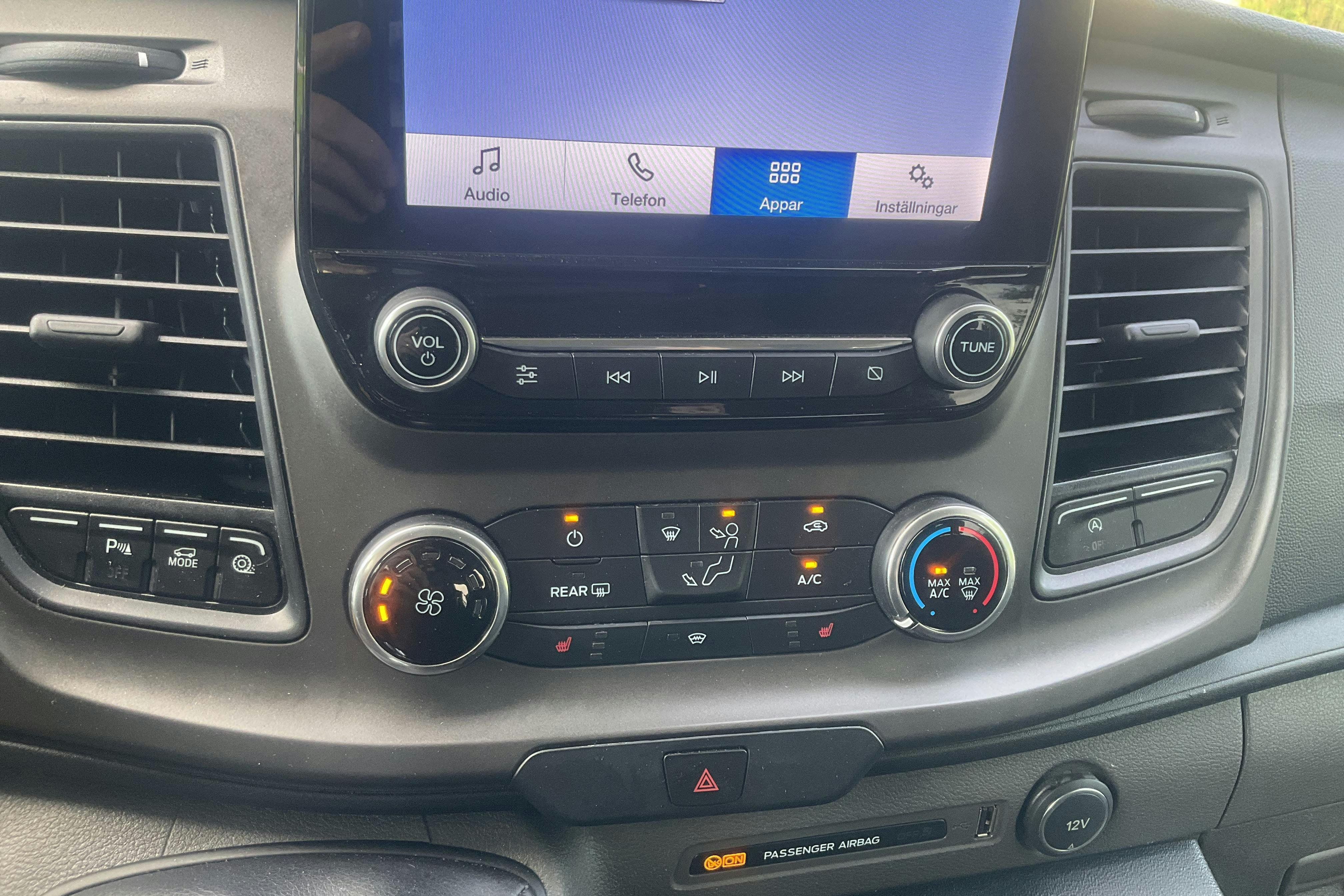Vehicle Image 14