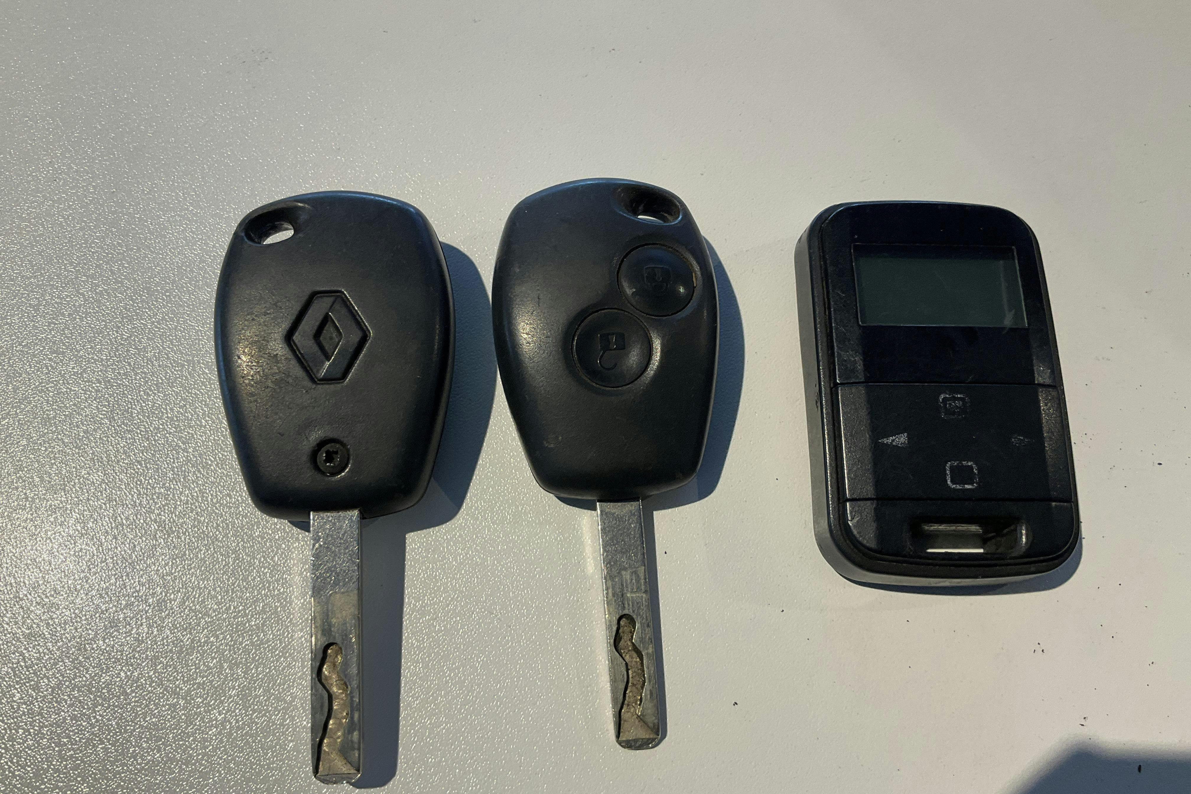Vehicle Image 16