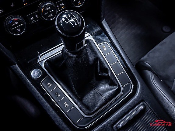 Vehicle Image 27