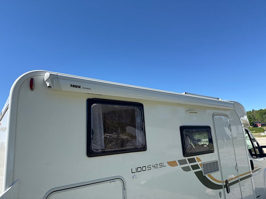 Vehicle Image 32