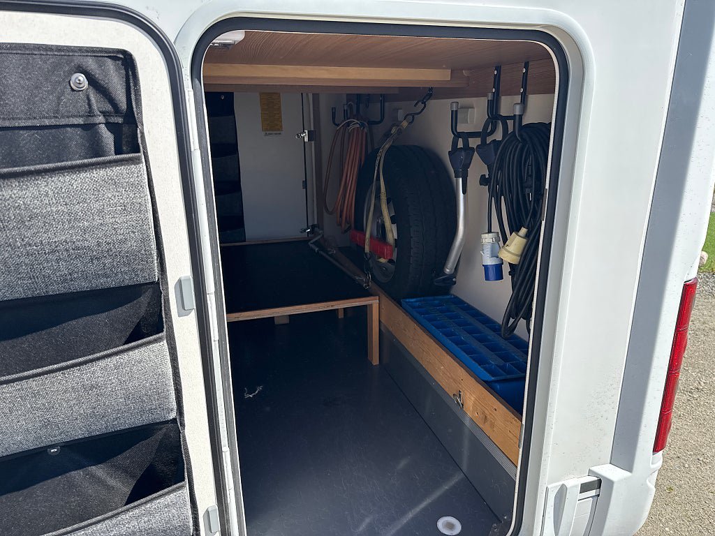 Vehicle Image 35