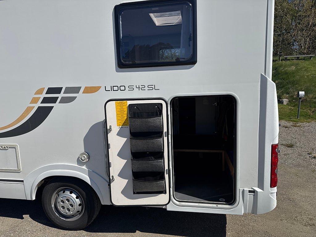 Vehicle Image 37