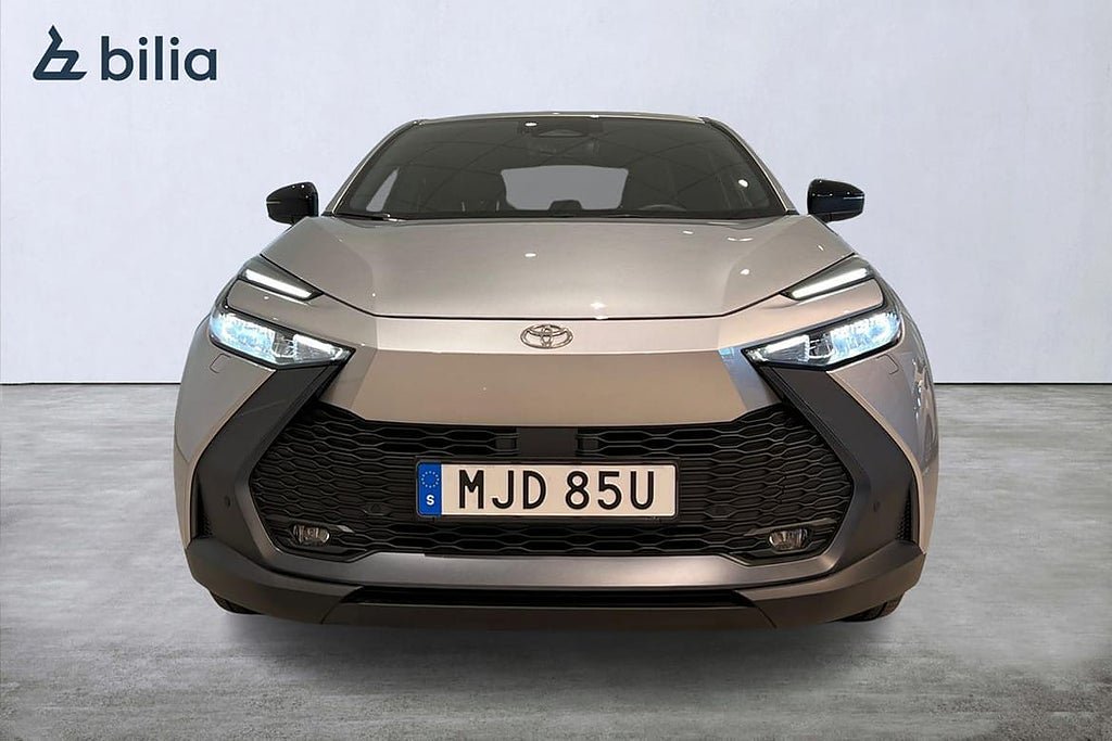 Vehicle Image 6