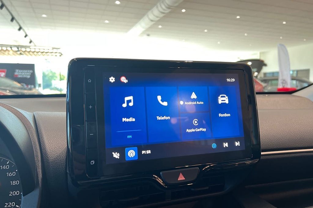 Vehicle Image 15