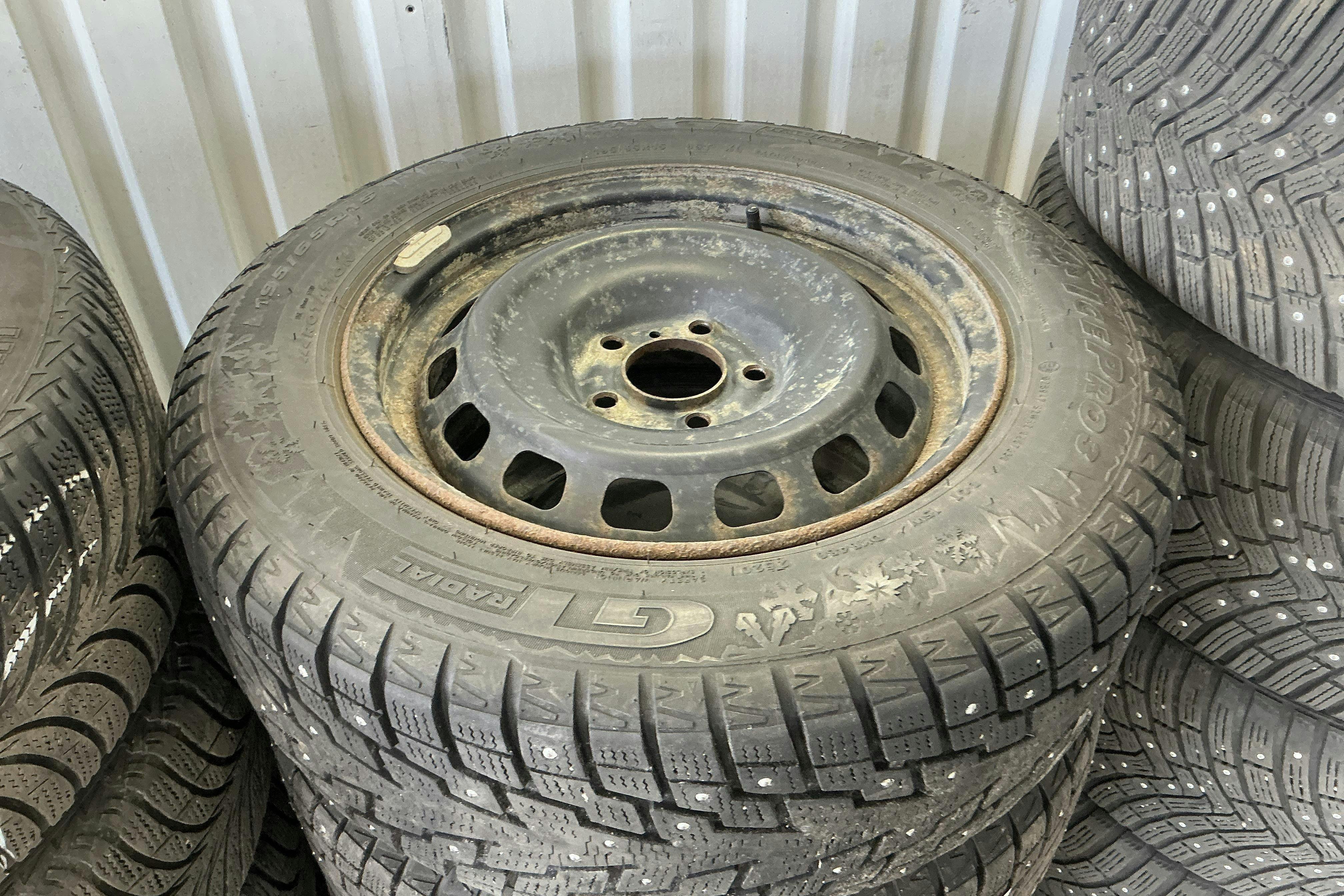 Vehicle Image 11