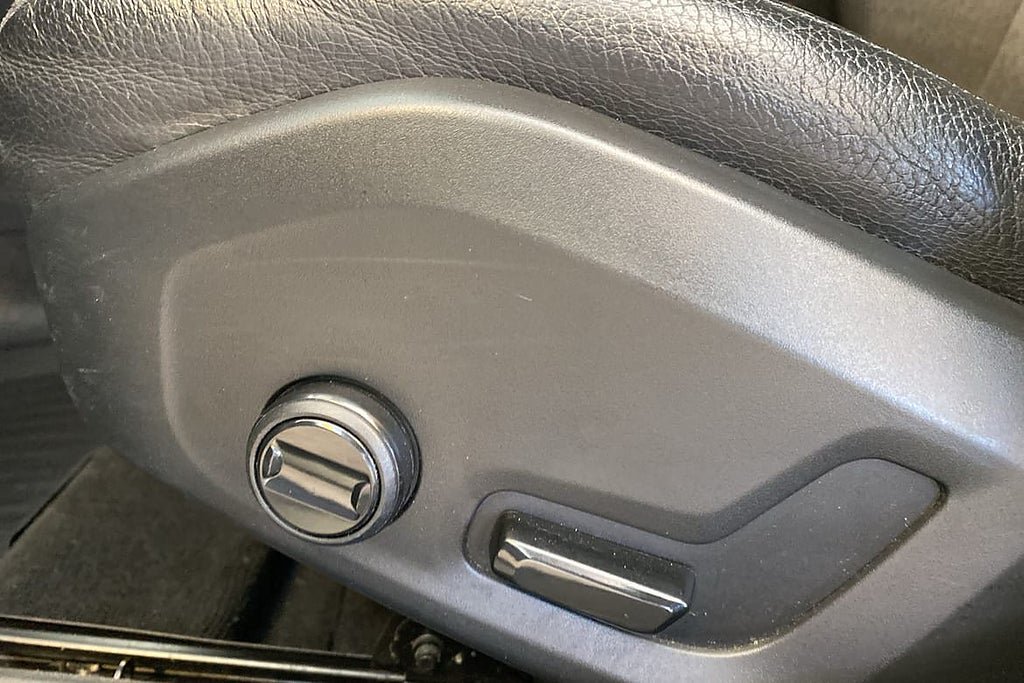 Vehicle Image 17