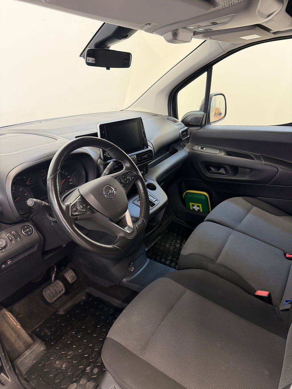 Vehicle Image 7