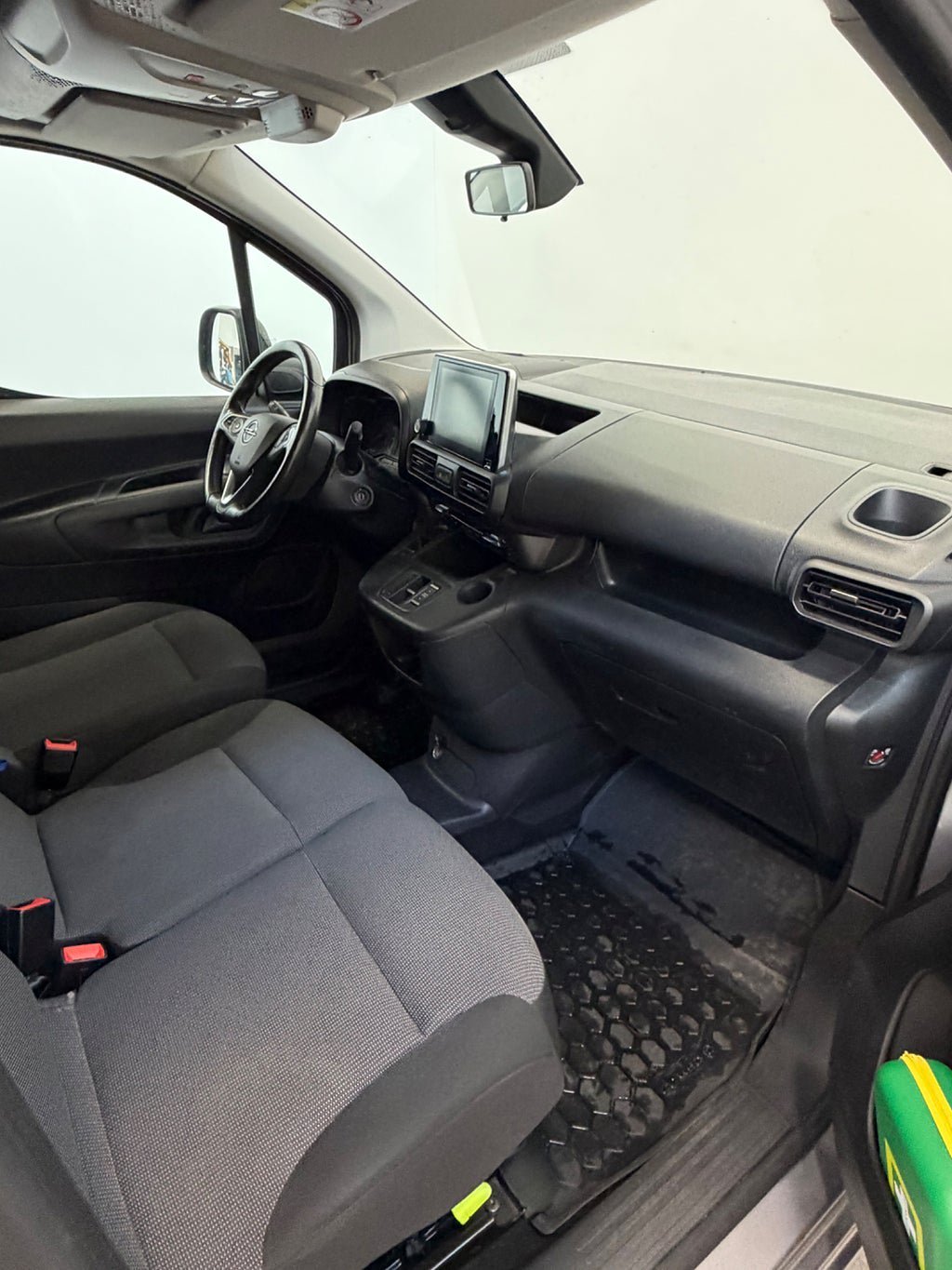 Vehicle Image 11