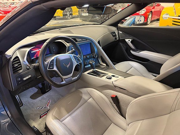 Vehicle Image 21