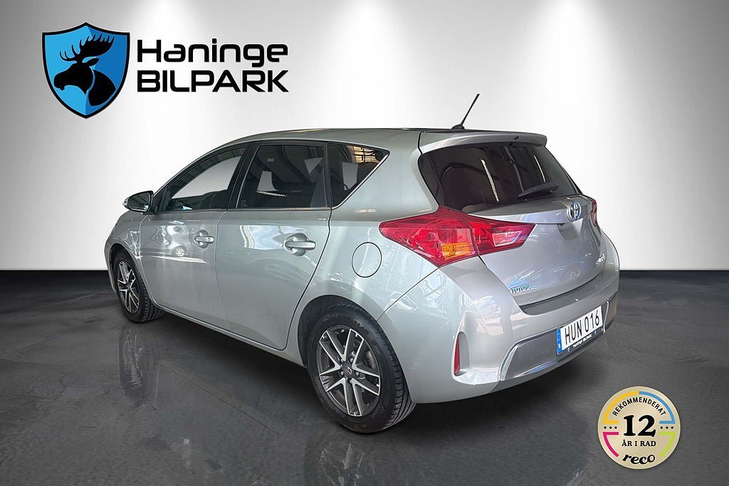 Vehicle Image 8