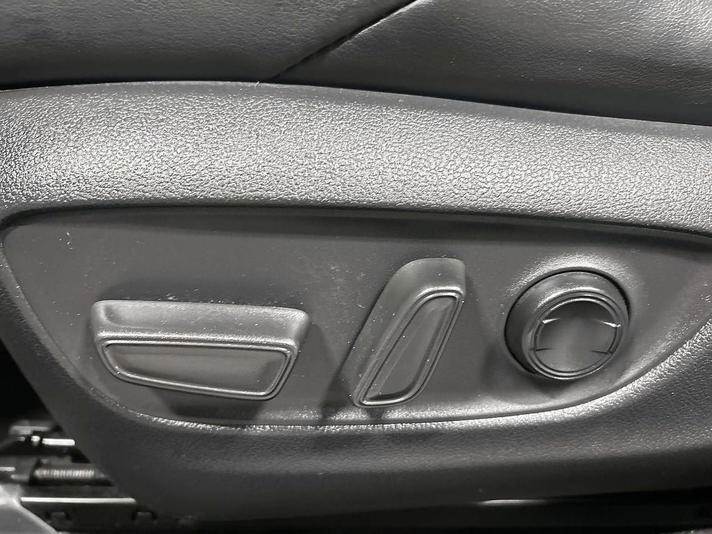 Vehicle Image 26