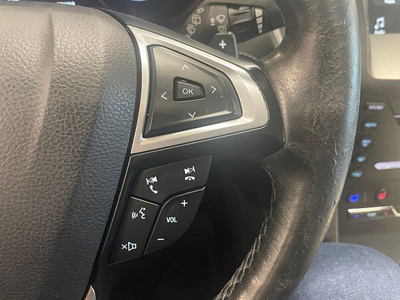 Vehicle Image 26