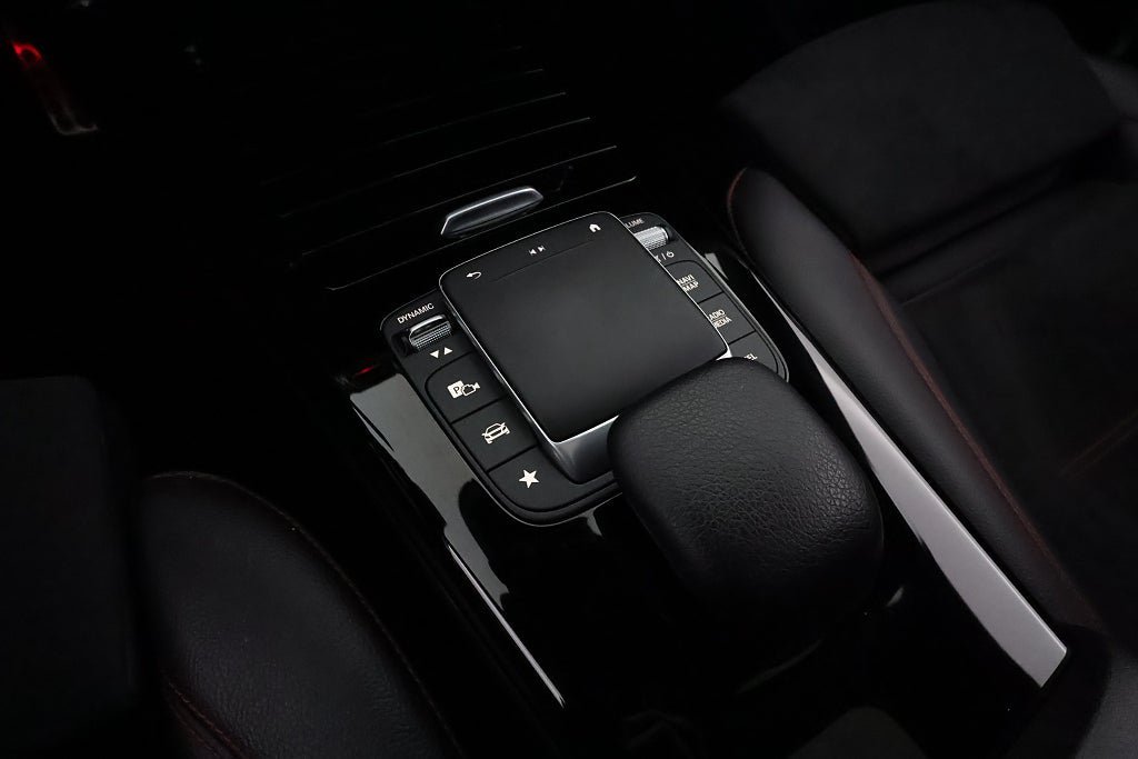 Vehicle Image 24