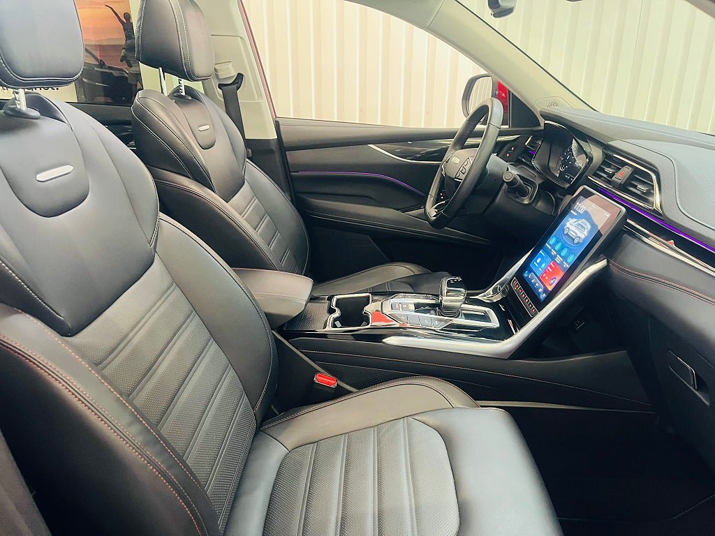 Vehicle Image 11