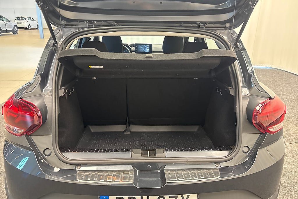 Vehicle Image 13