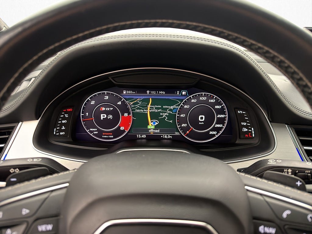 Vehicle Image 25