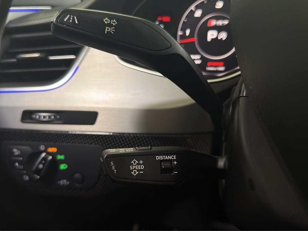 Vehicle Image 36