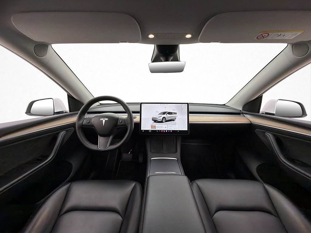 Vehicle Image 16