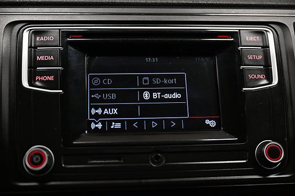 Vehicle Image 24