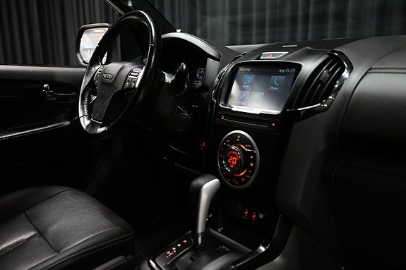 Vehicle Image 33