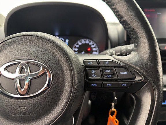 Vehicle Image 22