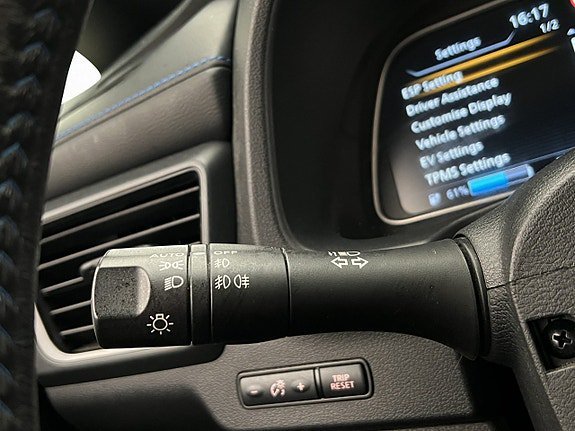 Vehicle Image 33
