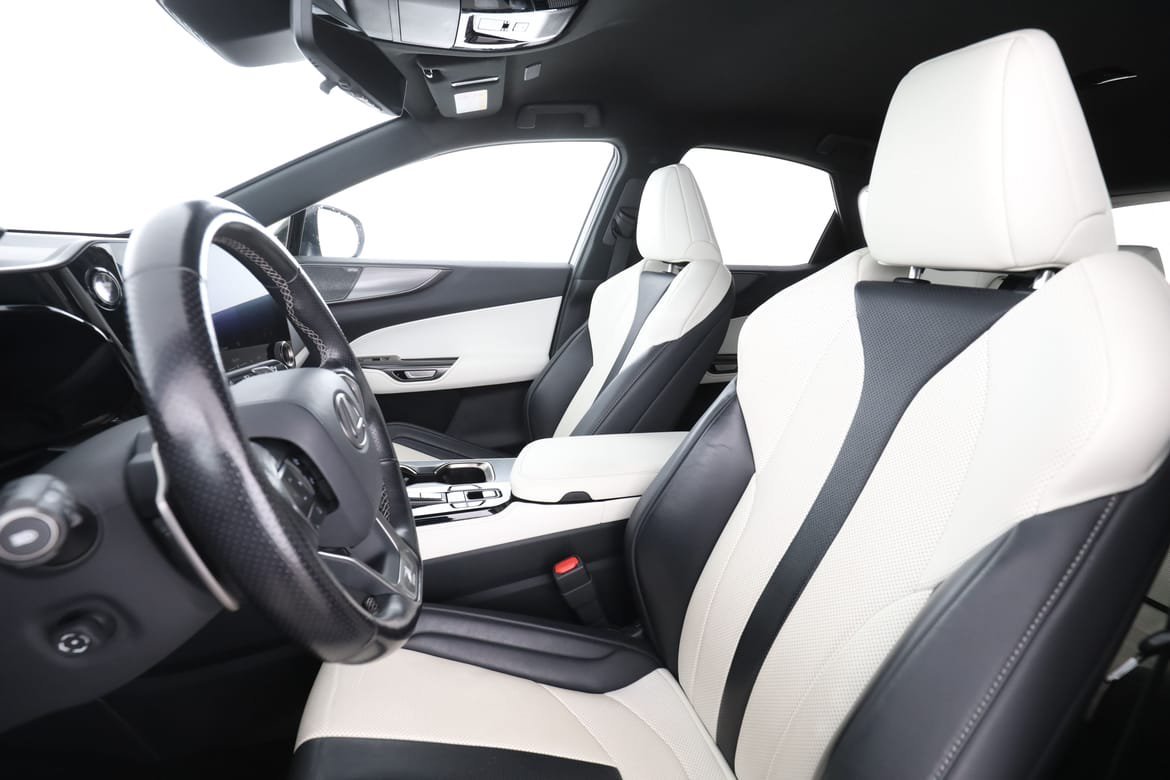 Vehicle Image 11