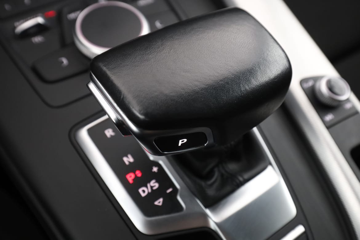 Vehicle Image 23