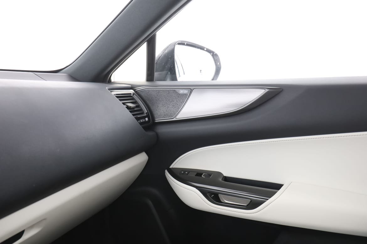 Vehicle Image 36