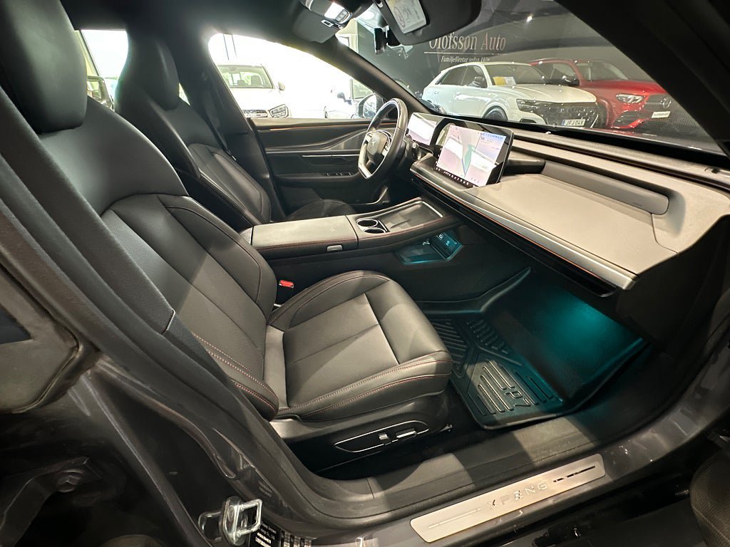 Vehicle Image 15